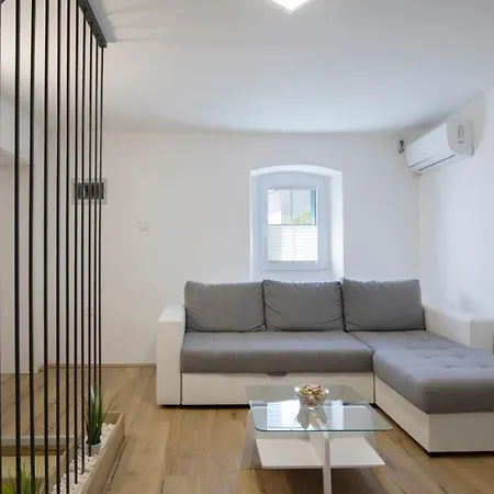 House Bernarda * 梅杜林