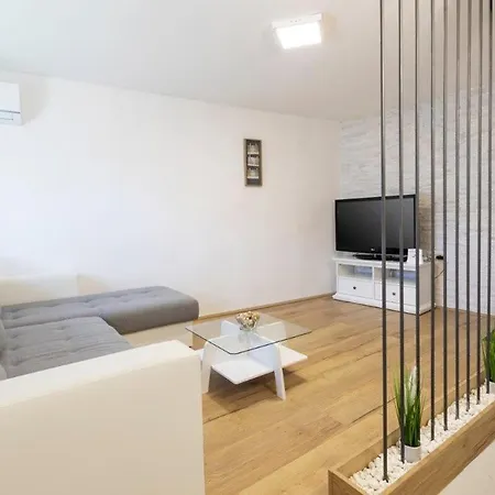 House Bernarda *